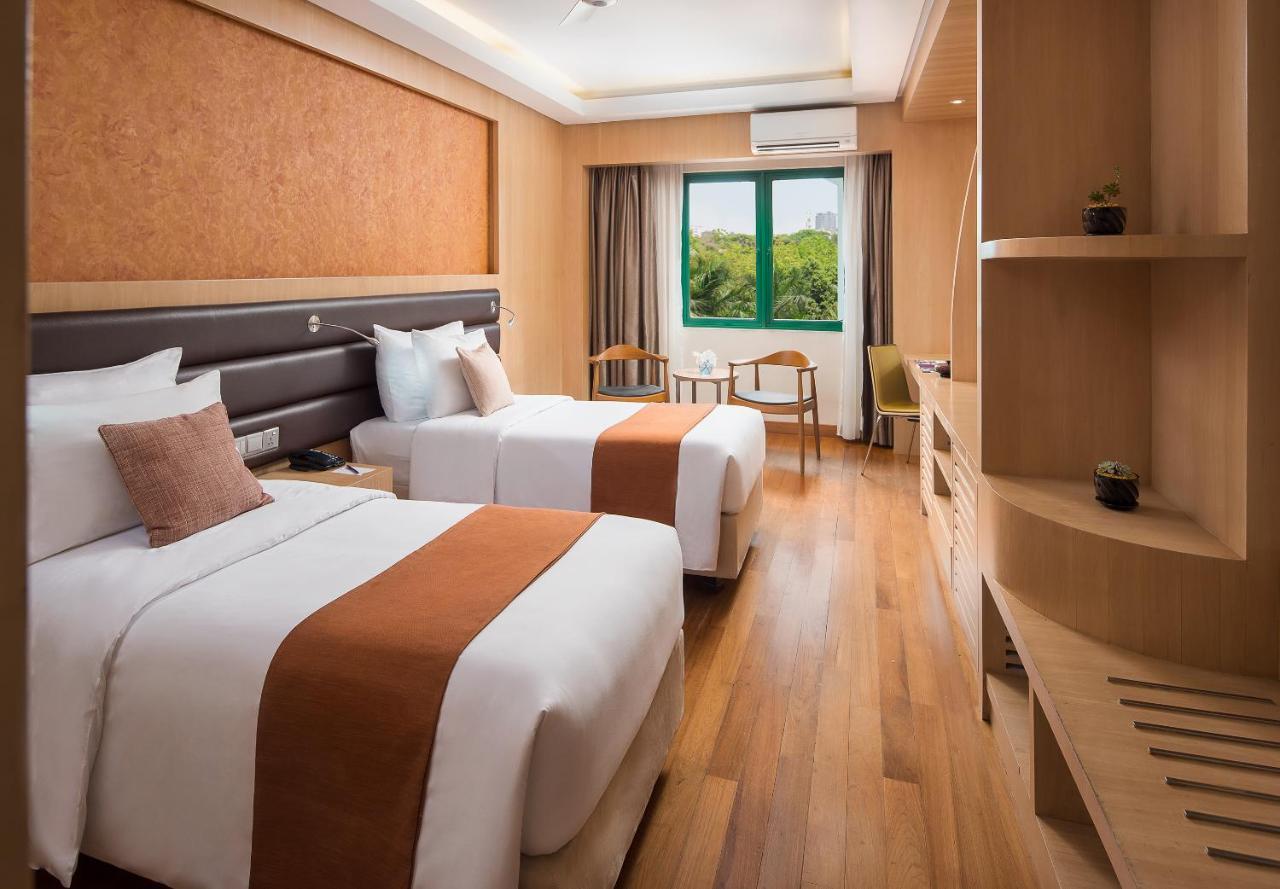 Mercure Yangon Kaba Aye Exterior foto